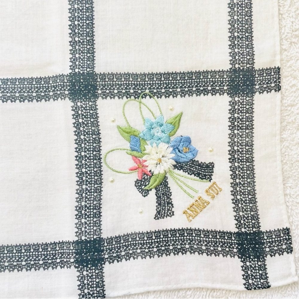 Anna Sui embroidered handkerchief scarf bows flowers nwot - Picture 2 of 3